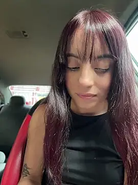 Snapshot of Mia_fiire chatting on April 7, 2026, 7:36 pm Mia fiire online show from April 7, 2026, 7:36 pm