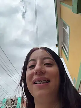 Snapshot of Mia_fiire chatting on April 10, 2026, 7:07 pm Mia fiire online show from April 10, 2026, 7:07 pm