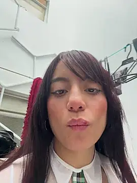 Snapshot of Mia_fiire chatting on April 15, 2026, 7:58 pm Mia fiire online show from April 15, 2026, 7:58 pm