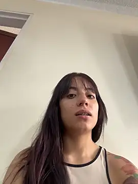 Snapshot of Mia_fiire chatting on April 29, 2026, 7:09 pm Mia fiire online show from April 29, 2026, 7:09 pm