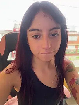 Snapshot of Mia_fiire chatting on May 8, 2026, 7:08 pm Mia fiire online show from May 8, 2026, 7:08 pm