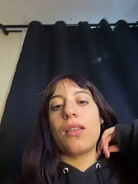 Snapshot of Mia_fiire chatting on June 20, 2026, 3:09 am Mia fiire online show from June 20, 2026, 3:09 am