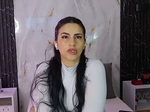 Snapshot of ChloeHolmes chatting on February 11, 2026, 10:53 am ChloeHolmes online show from February 11, 2026, 10:53 am