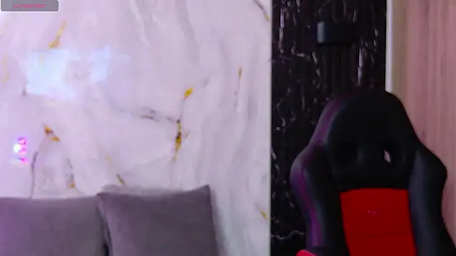 Snapshot of ChloeHolmes chatting on March 19, 2026, 10:19 am ChloeHolmes online show from March 19, 2026, 10:19 am