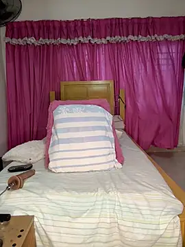 xyarela Hot online show from December 15, 2025, 10:14 pm