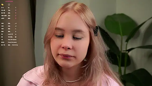 AunclreaVache online show from March 25, 2026, 11:05 am