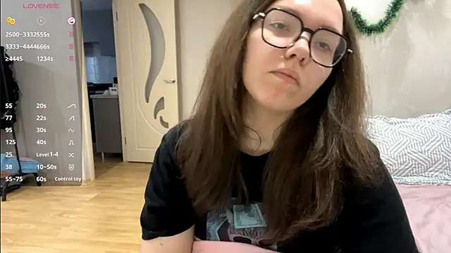 KerriMcbreen online show from January 15, 2026, 5:23 am