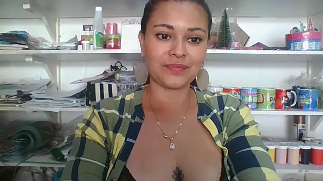 hafsa ali online show from December 21, 2025, 6:48 pm