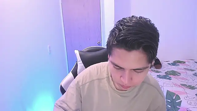 Snapshot of Asta_YunoXXX chatting on March 6, 2026, 6:32 am Asta YunoXXX online show from March 6, 2026, 6:32 am