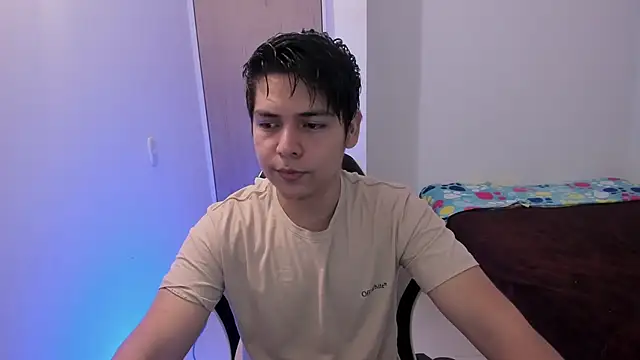 Snapshot of Asta_YunoXXX chatting on April 16, 2026, 12:44 am Asta YunoXXX online show from April 16, 2026, 12:44 am