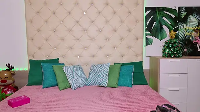 AVA MAXX online show from January 15, 2026, 6:07 am