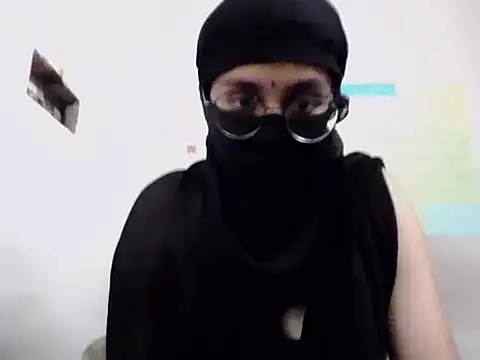 Snapshot of babyshallu05 chatting on November 28, 2025, 11:35 am babyshallu05 online show from November 28, 2025, 11:35 am