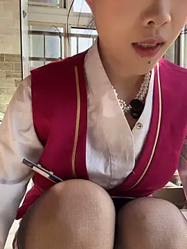 Snapshot of youyou-baby999 chatting on February 18, 2026, 4:52 am youyou-baby999 online show from February 18, 2026, 4:52 am