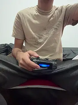 Snapshot of Davisuarez chatting on February 28, 2026, 4:19 pm Davisuarez online show from February 28, 2026, 4:19 pm