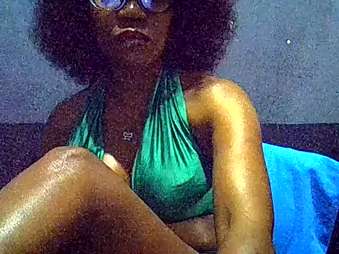 Snapshot of PreettyTee chatting on July 17, 2026, 11:42 pm PreettyTee online show from July 17, 2026, 11:42 pm
