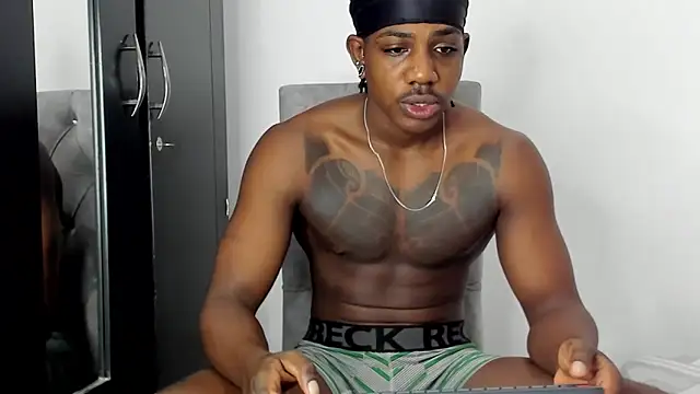 Snapshot of Darktemp_ chatting on February 11, 2026, 12:32 pm Darktemp online show from February 11, 2026, 12:32 pm