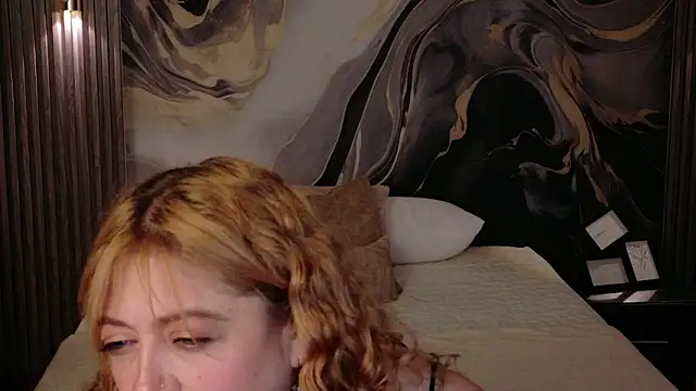 MilfArlet online show from February 27, 2026, 2:06 pm