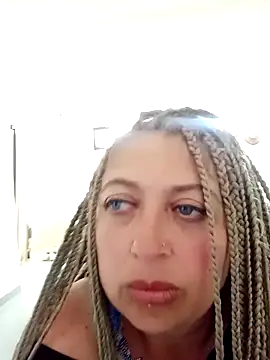 MilfArlet online show from March 28, 2026, 6:07 pm