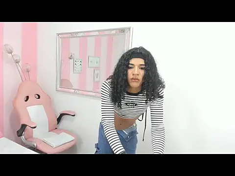 Amaia Monroe online show from December 16, 2025, 5:12 am