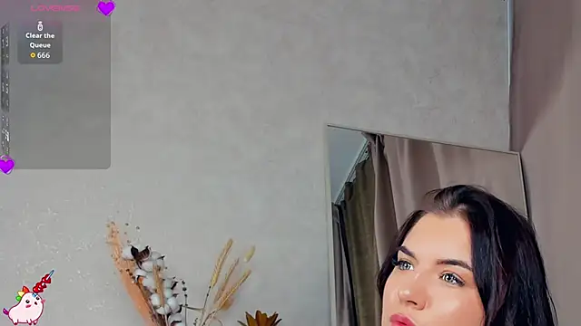 BenniePatience online show from December 5, 2025, 4:03 pm