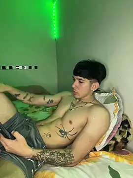 Snapshot of wil_hot chatting on November 29, 2025, 5:16 pm wil hot online show from November 29, 2025, 5:16 pm