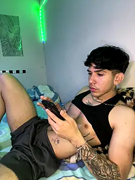 wil hot online show from December 15, 2025, 4:00 pm