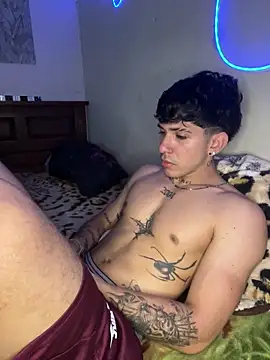 Snapshot of wil_hot chatting on May 25, 2026, 4:02 pm wil hot online show from May 25, 2026, 4:02 pm