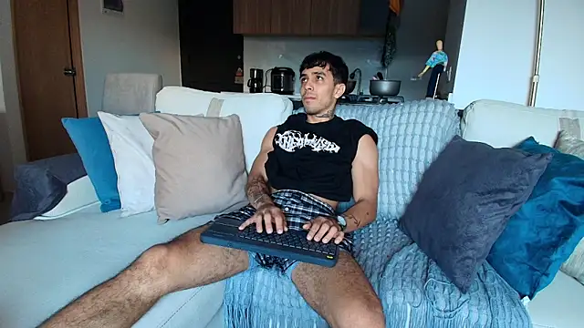 Snapshot of liorvante chatting on January 16, 2026, 10:14 pm liorvante online show from January 16, 2026, 10:14 pm