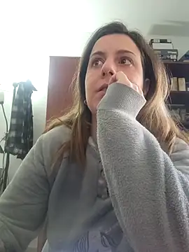 Sareyxon online show from December 4, 2025, 8:23 am