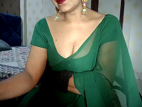 Snapshot of Hotronita123 chatting on June 24, 2026, 5:34 pm Hotronita123 online show from June 24, 2026, 5:34 pm