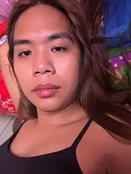 Snapshot of Margaux4U chatting on April 15, 2026, 1:23 am Margaux4U online show from April 15, 2026, 1:23 am