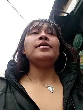 Snapshot of Mariana_eclipse chatting on December 17, 2025, 12:22 pm Mariana eclipse online show from December 17, 2025, 12:22 pm