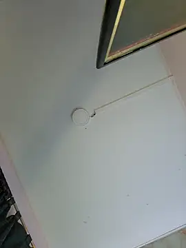 Snapshot of Mariana_eclipse chatting on January 7, 2026, 12:29 pm Mariana eclipse online show from January 7, 2026, 12:29 pm