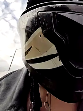 Snapshot of Mariana_eclipse chatting on January 15, 2026, 11:59 am Mariana eclipse online show from January 15, 2026, 11:59 am