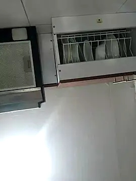 Snapshot of Mariana_eclipse chatting on February 10, 2026, 12:09 pm Mariana eclipse online show from February 10, 2026, 12:09 pm