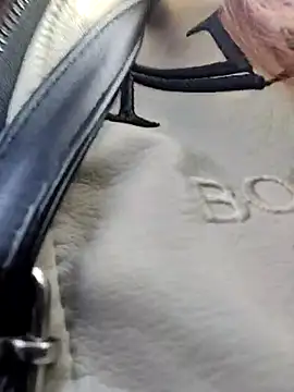 Snapshot of Mariana_eclipse chatting on April 4, 2026, 12:13 pm Mariana eclipse online show from April 4, 2026, 12:13 pm