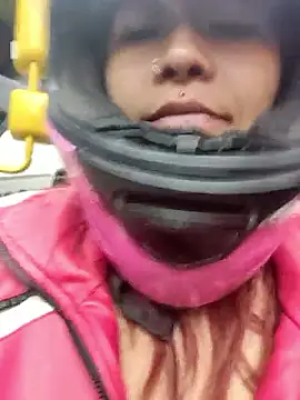 Snapshot of Mariana_eclipse chatting on April 6, 2026, 11:55 am Mariana eclipse online show from April 6, 2026, 11:55 am