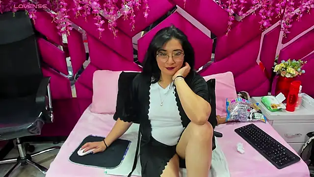 Snapshot of Alexa_Sanz chatting on January 31, 2026, 8:07 pm Alexa Sanz online show from January 31, 2026, 8:07 pm