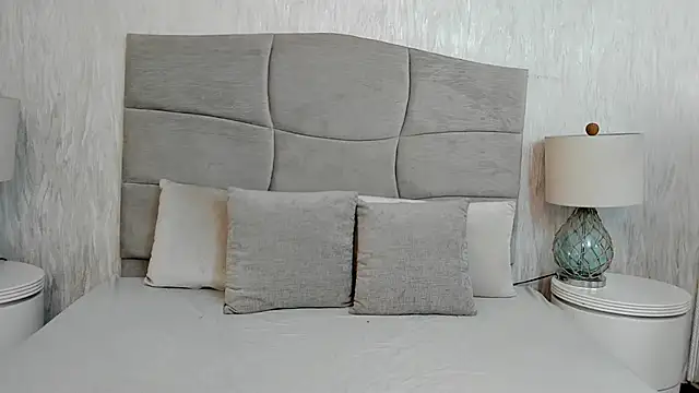 Naomii BDSM online show from February 17, 2026, 1:51 pm