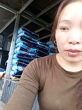 Evelyn-n online show from December 18, 2025, 4:40 am