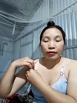 Evelyn-n online show from March 28, 2026, 12:05 pm