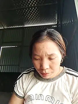 Evelyn-n online show from April 2, 2026, 5:27 am