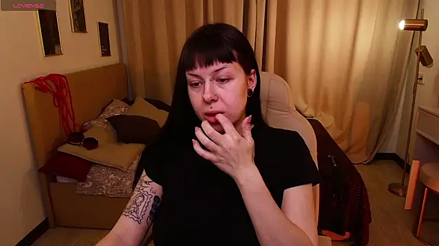 Snapshot of Eliza_Bennet chatting on February 16, 2026, 7:37 am Eliza Bennet online show from February 16, 2026, 7:37 am