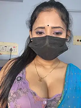 Snapshot of Hot-Haney77 chatting on January 14, 2026, 4:40 am Hot-Haney77 online show from January 14, 2026, 4:40 am