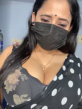 Snapshot of Hot-Haney77 chatting on January 14, 2026, 5:29 pm Hot-Haney77 online show from January 14, 2026, 5:29 pm