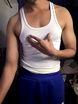 Snapshot of fitboy_xxx chatting on December 3, 2025, 8:29 pm fitboy xxx online show from December 3, 2025, 8:29 pm