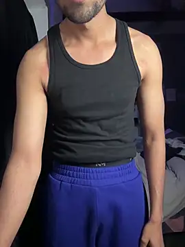 Snapshot of fitboy_xxx chatting on December 17, 2025, 7:42 pm fitboy xxx online show from December 17, 2025, 7:42 pm