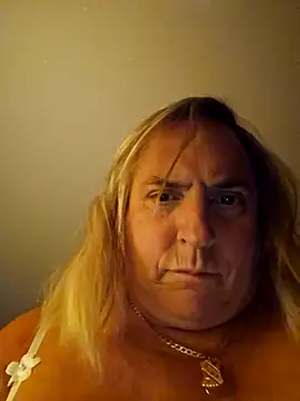 Snapshot of Josephine1298 chatting on December 1, 2025, 4:06 am Josephine1298 online show from December 1, 2025, 4:06 am