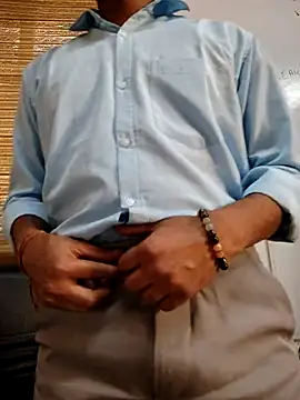 Snapshot of AlphaAura460 chatting on March 3, 2026, 8:42 am AlphaAura460 online show from March 3, 2026, 8:42 am