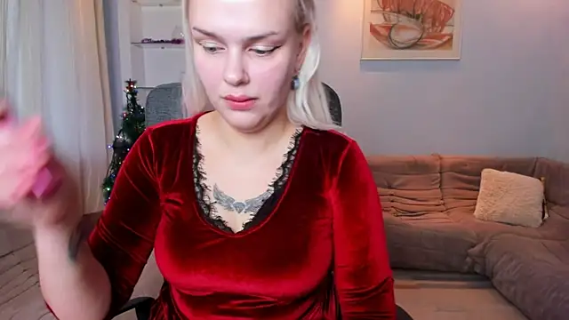 KamillaJei online show from December 4, 2025, 6:34 am